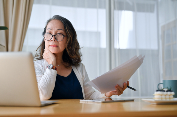 woman at laptop