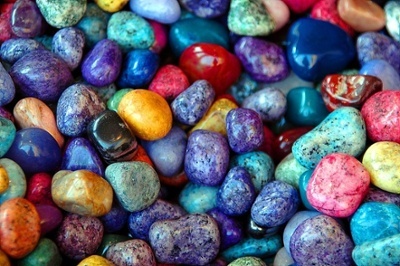 colorful-rocks-1674179_1280.jpg